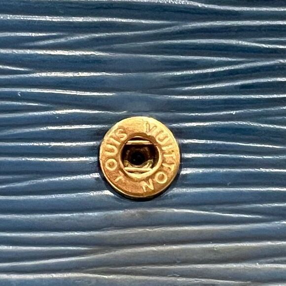 Vintage Louis Vuitton Elise Epi Trifold Wallet Blue Leather LV Paris Made France - Picture 9 of 14